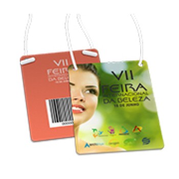 CREDENCIAIS COUCHE 275G VERNIZ UV TOTAL FRENTE 91X120MM Colorido frente e verso - 250 un.