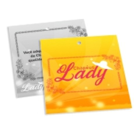 TAGS TAGS ESPECIAIS COUCHE 250G VERNIZ LOCALIZADO FR 91X102MM Colorido frente e preto e branco verso - 250 un.