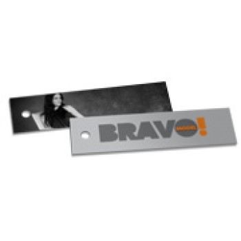 TAGS TAGS ESPECIAIS COUCHE 300G VERNIZ UV TOTAL FRENTE 91X25MM Colorido frente e preto e branco verso - 2000 un.